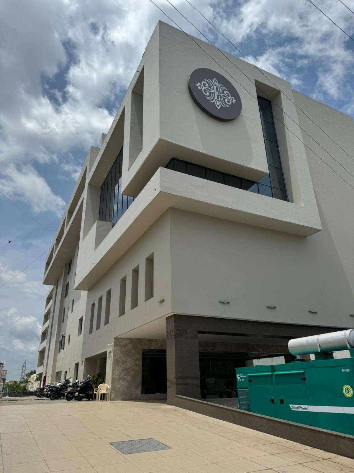Royal Embassy Hotel Erode Exterior photo