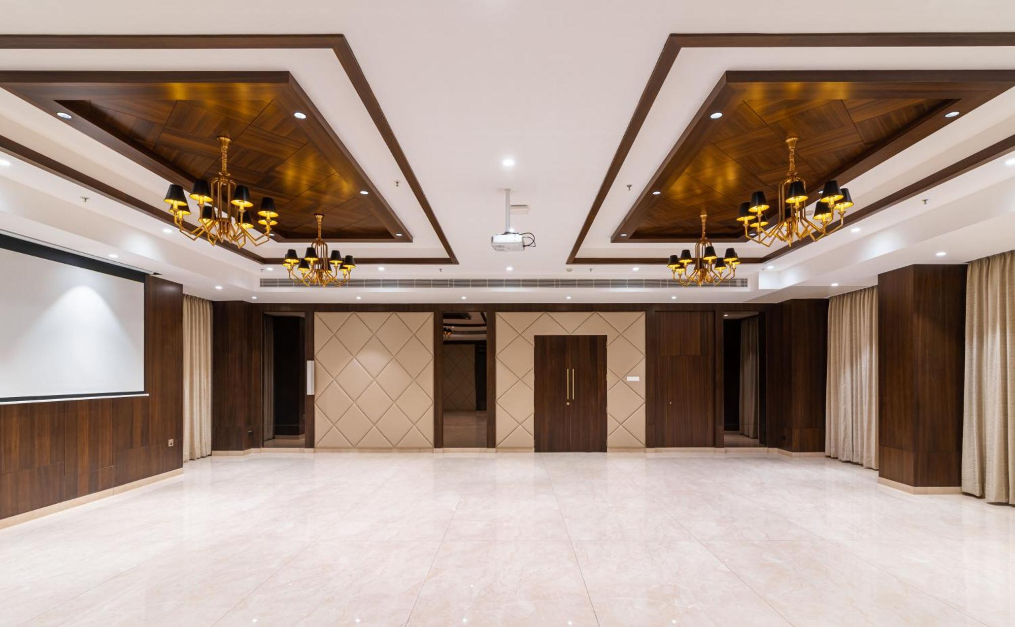 Royal Embassy Hotel Erode Exterior photo